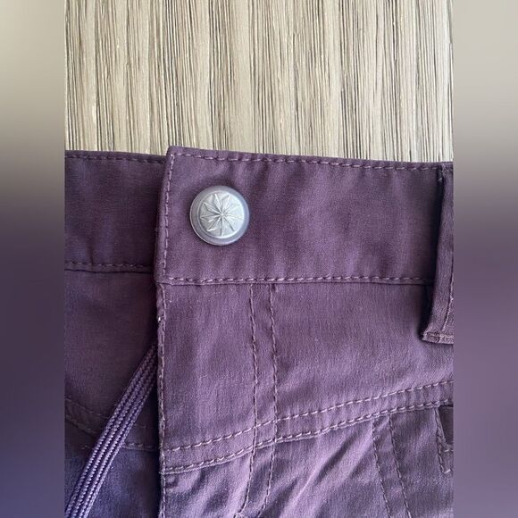 ATHLETA Skort Skirt Size 8 PETITE Athletic Hiking Runnig Burgundy Wine Color - Picture 5 of 16